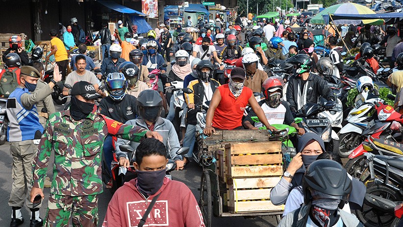 Belanja Kebutuhan Lebaran, Warga Bogor Padati Pasar Anyar - Bagian 1