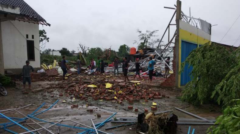 Angin Puting Beliung Sapu Tulang Bawang, 245 Rumah Rusak