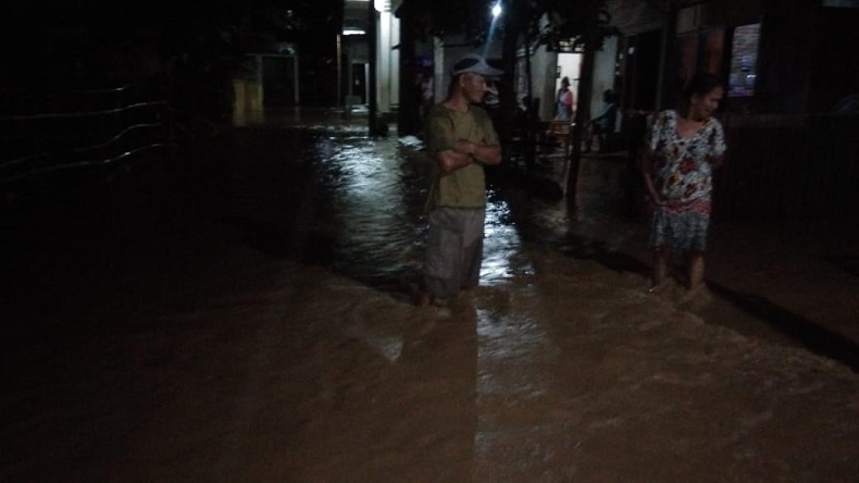 Ratusan Rumah di Polewali Mandar Diterjang Banjir Setinggi Hampir 1 Meter