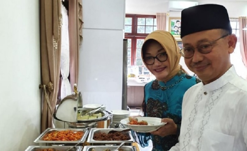 Wali Kota Pontianak Salat Id dan Rayakan Lebaran di Rumah