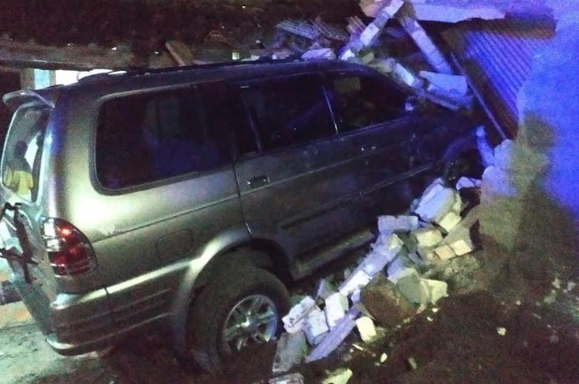 Mobil Kapolsek Gunem Tabrak Rumah Warga di Rembang, Balita Tewas