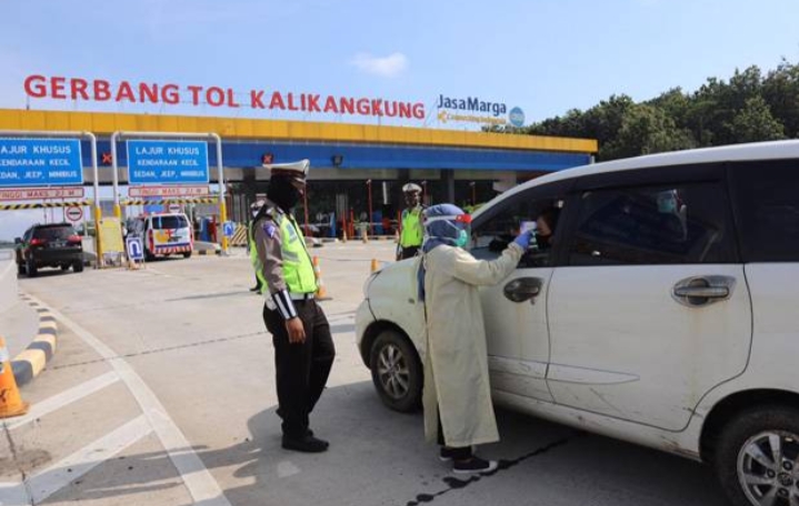 Hendak Masuk Jateng, 5.300 Kendaraan Pemudik Diputar Balik