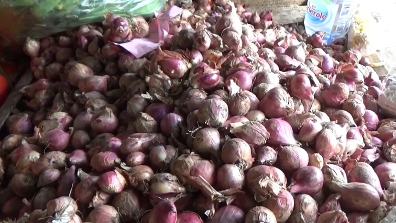 Jelang Hari Raya Idul Adha, Harga Bawang Merah di Ambon Justru Turun