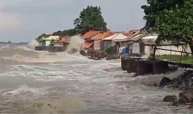 BMKG Prediksi Pantura Cirebon dan Indramayu Terdampak Banjir Rob Besok