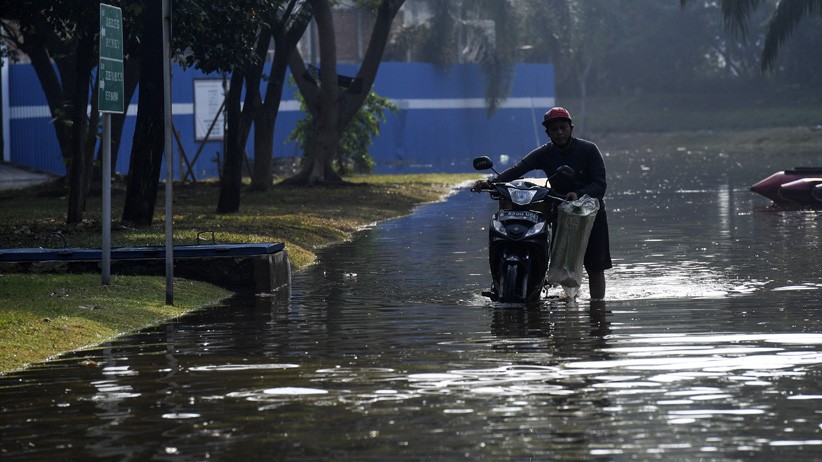 Kawasan Jakarta Utara Masih Terendam Banjir Rob - Bagian 3