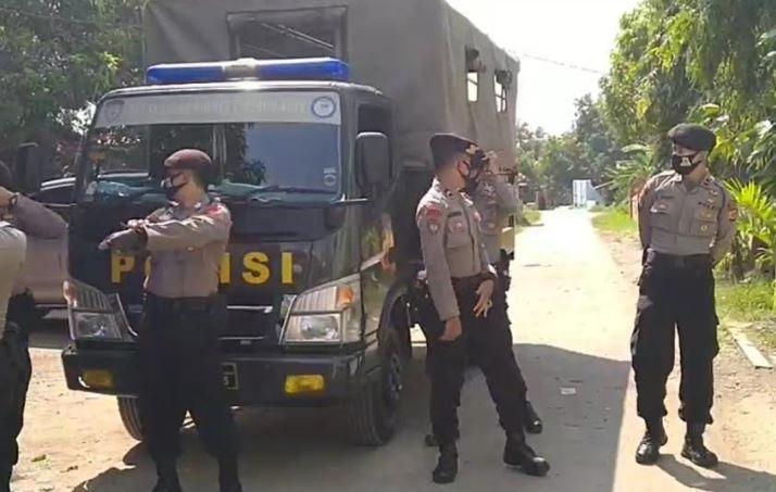 Kelompok Pemuda Dua Desa di Cirebon Tawuran, Belasan Rumah Rusak