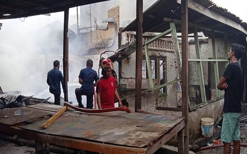Kebakaran di Medan Petisah, Belasan Rumah Ludes Dilahap Si Jago Merah