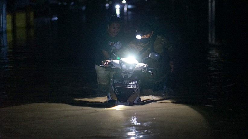 1.150 Warga Kota Gorontalo Terdampak Banjir Setinggi 1,5 Meter - Bagian 2