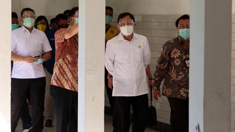 Menkes Beri Santunan kepada Keluarga Petugas Medis yang Wafat karena Covid-19 - Bagian 3