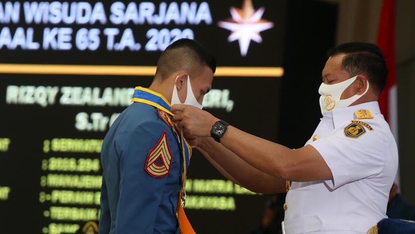 KSAL Pimpin Upacara Tupdik dan Wisuda AAL Angkatan ke-65 - Bagian 1