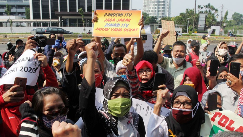 Puluhan Orang Tua Murid Unjuk Rasa Tolak PPDB DKI 2020 di Kemendikbud - Bagian 4