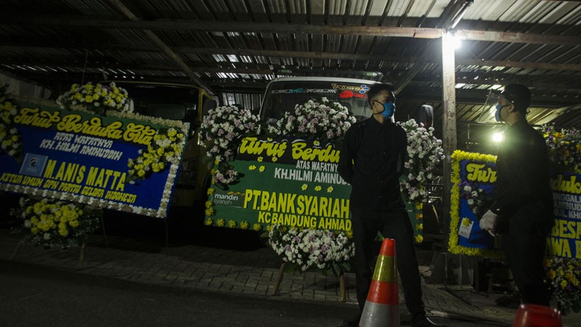 Suasana Rumah Duka Pendiri PKS Hilmi Aminuddin - Bagian 1