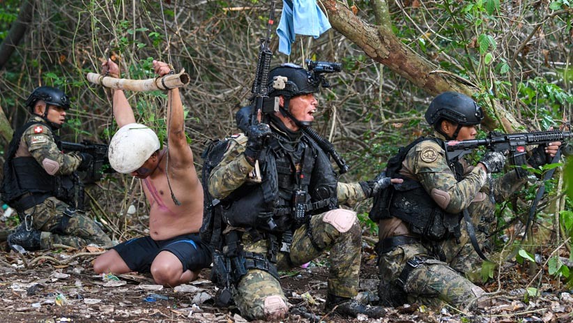 Aksi Prajurit Kopaska Latihan Peperangan Laut Khusus 2020 di Pulau Damar - Bagian 1