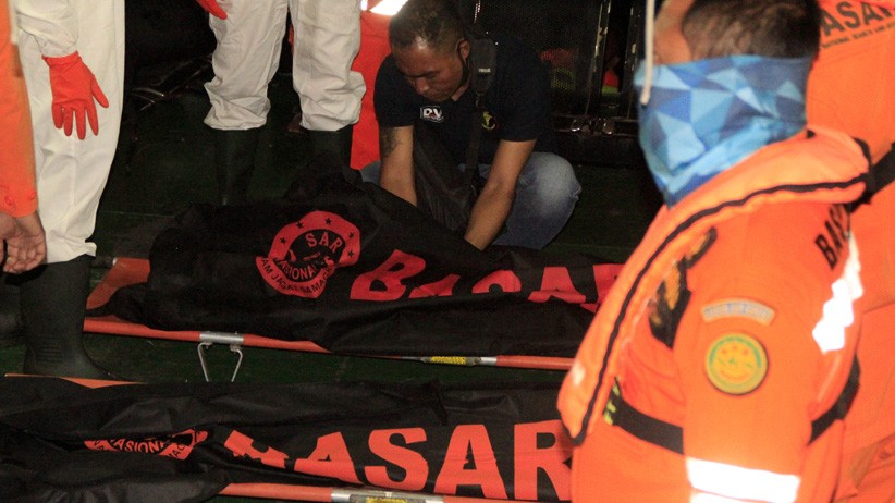 28 Penumpang Tenggelam akibat Kecelakaan Kapal di Kupang, 2 Orang Tewas - Bagian 3