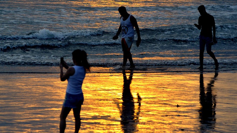 Musim Layangan, Pantai Padanggalak Bali Ditutup Sementara