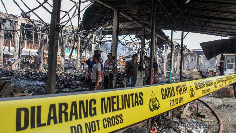 200 Kios Pasar Inpres Lhokseumawe Ludes Terbakar - Bagian 2