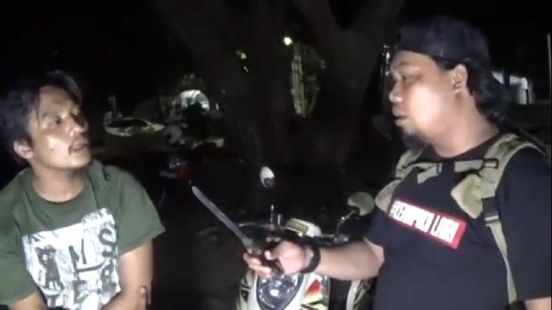 Cemburu Buta, Pria di Makassar Mengamuk Ancam Warga Pakai Samurai