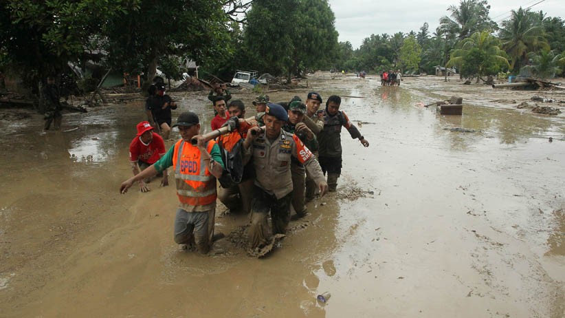Banjir Bandang di Luwu Utara, Rumah dan Jalanan Terendam Lumpur - Bagian 1