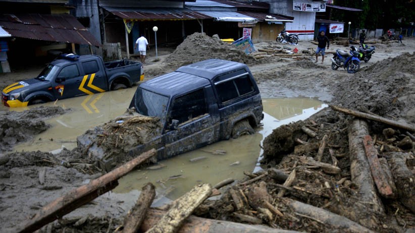 Melihat Dampak Banjir Bandang di Masamba, Puluhan Warga Masih dalam Pencarian - Bagian 1