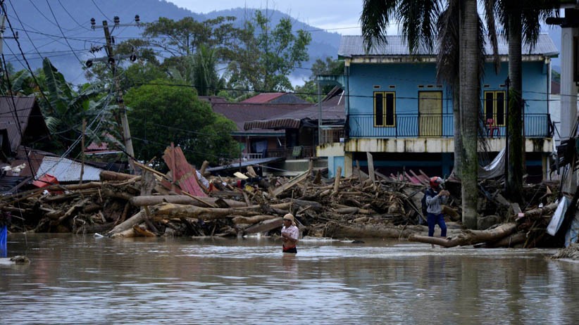 Melihat Dampak Banjir Bandang di Masamba, Puluhan Warga Masih dalam Pencarian - Bagian 3