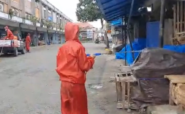 Jadi Klaster Covid-19, Pasar Kidul di Bangli Disemprot Disinfektan