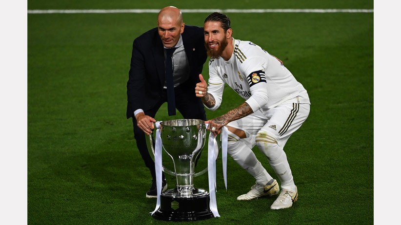 Foto-Foto Selebrasi Real Madrid Juara Liga Spanyol 2019/2020 - Bagian 3