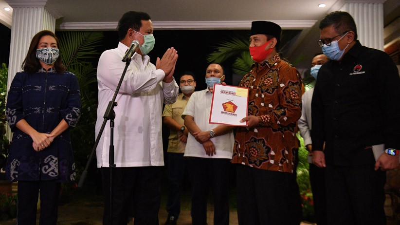Prabowo Serahkan Surat Dukungan Pilwalkot Tangsel kepada Muhamad-Rahayu - Bagian 1