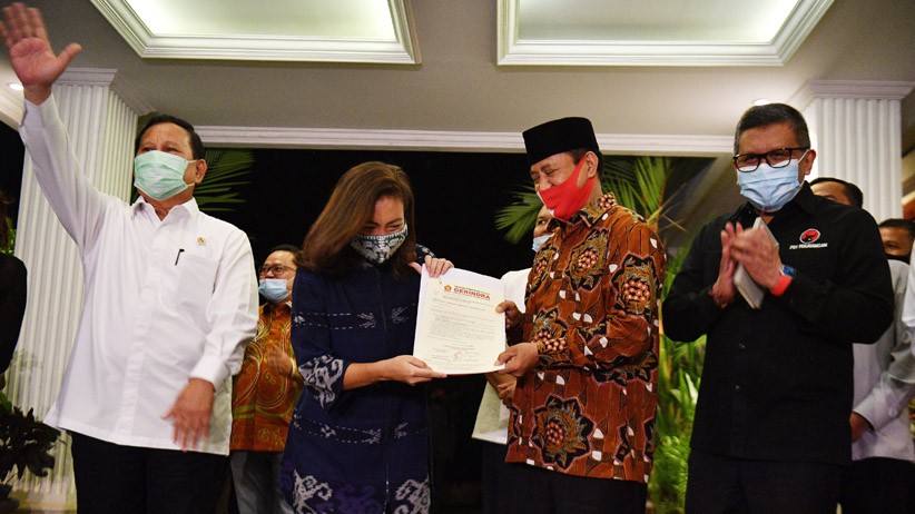 Prabowo Serahkan Surat Dukungan Pilwalkot Tangsel kepada Muhamad-Rahayu - Bagian 4