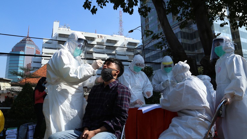 Tes Swab Covid-19 Gratis di Pasar Keputran Surabaya Sepi Peminat - Bagian 4