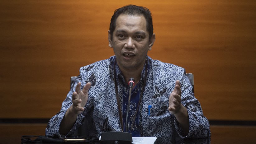 Terlibat Kasus Suap, 11 Mantan Anggota DPRD Sumut Kompak Pakai Rompi Tahanan KPK - Bagian 3
