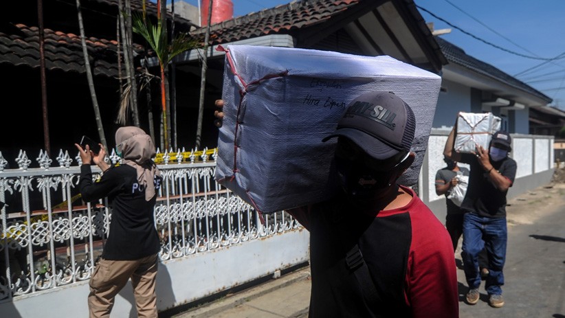 Pabrik Obat Keras Ilegal di Bandung Dibongkar, Produksi 100.000 Pil per Hari - Bagian 3