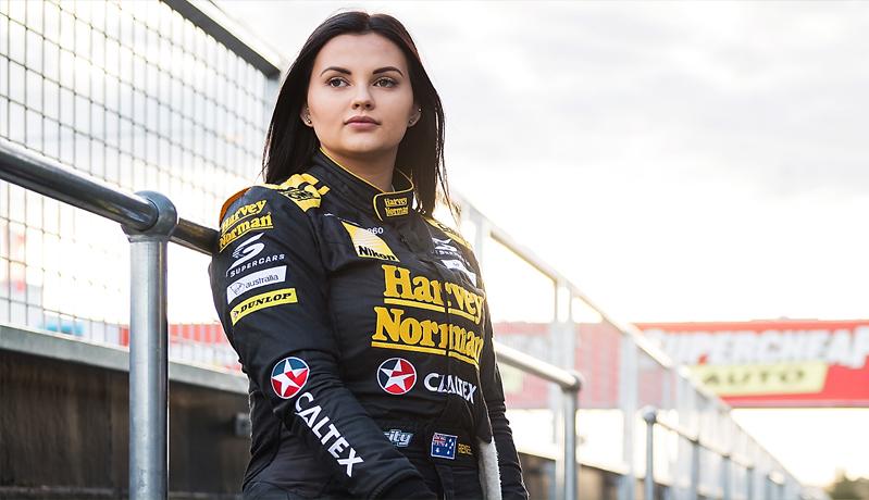 Bintang Porno Renee Gracie Ingin Kembali ke Dunia Balap
