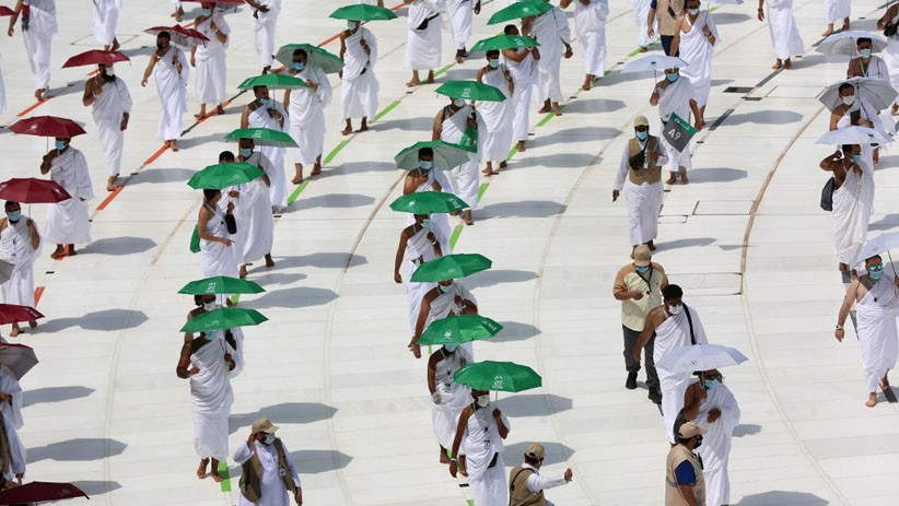Jemaah Haji Tawaf dengan Physical Distancing, Jaga Jarak hingga 2 Meter - Bagian 3
