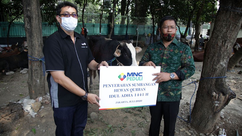 MNC Peduli Serahkan Hewan Kurban ke Masjid Istiqlal - Bagian 1