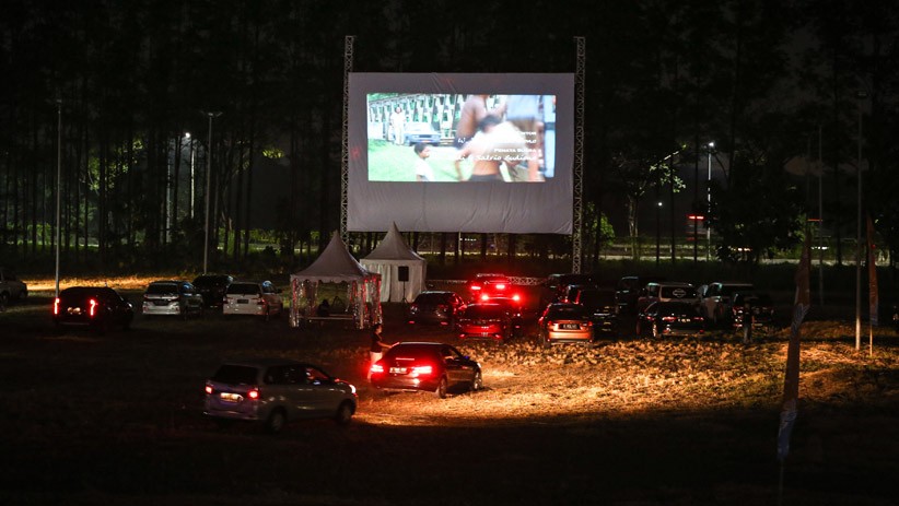 Bioskop Drive-in Jadi Hiburan Alternatif Warga Tangerang - Bagian 1