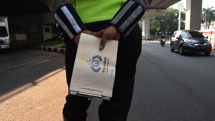 Suasana Hari Pertama Pemberlakuan Kembali Ganjil Genap di Jakarta - Bagian 2