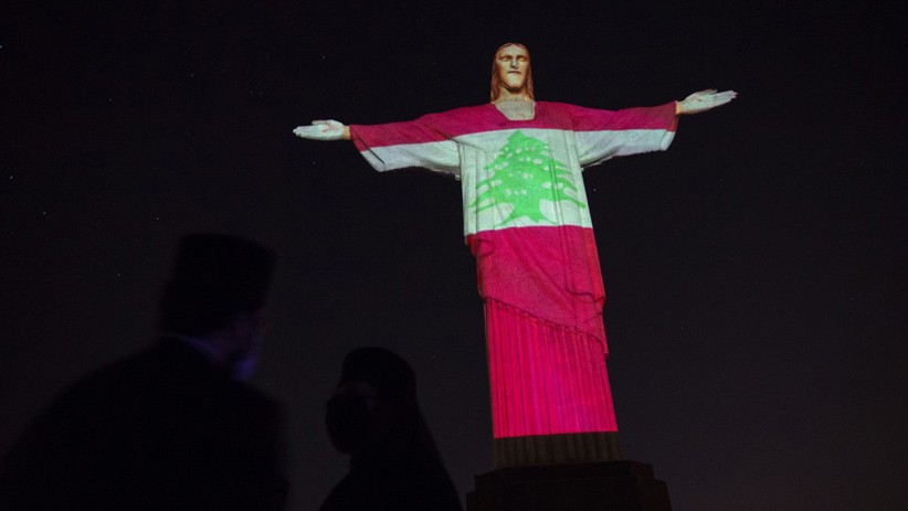 Penghormatan Korban Ledakan Beirut, Patung Yesus di Brasil Diterangi Bendera Lebanon - Bagian 1