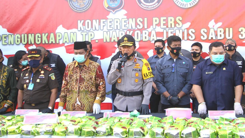Satgas Merah Putih Mabes Polri Gagalkan Penyelundupan 300 Kg Sabu - Bagian 1