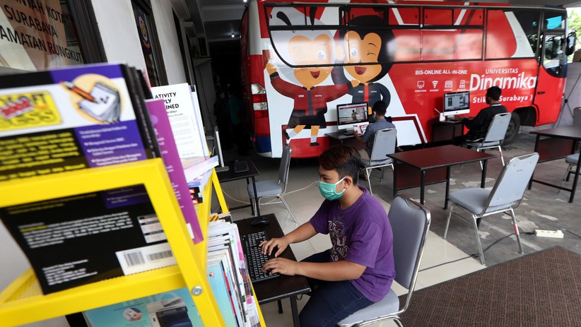 Bus Ini Dirancang untuk Bantu Pelajar Sekolah secara Online - Bagian 2