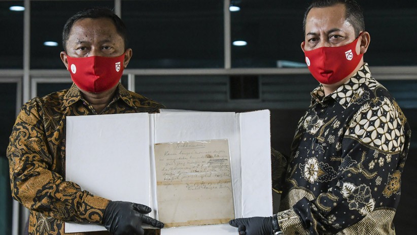 Penampakan Naskah Asli Konsep Teks Proklamasi Tulisan Bung Karno - Bagian 2