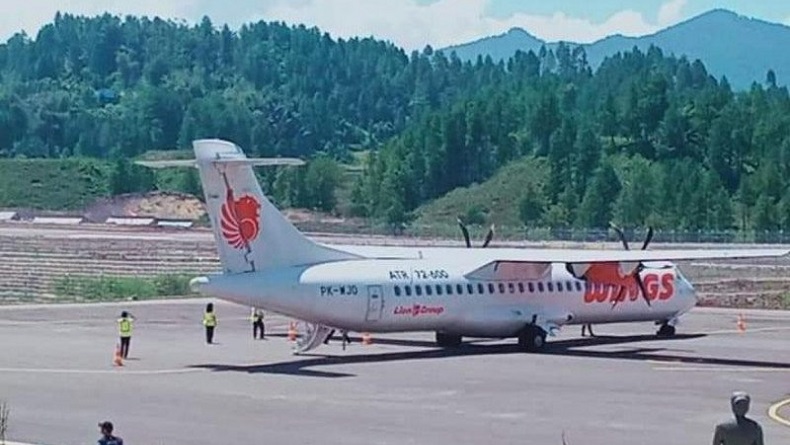 Wagub Sulsel Minta Pemkab Subsidi Penerbangan ke Toraja
