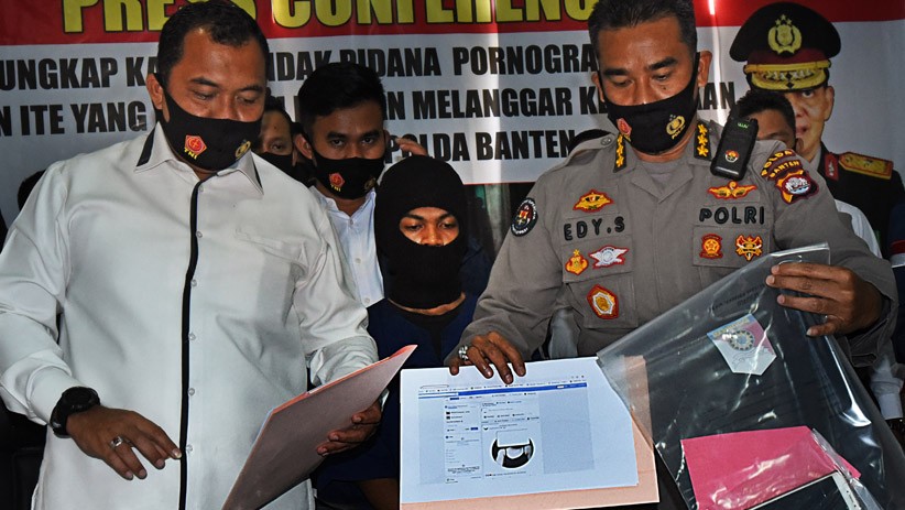Jual Beli Konten Pornografi kepada Anak di Bawah Umur, RK Ditangkap Polisi - Bagian 1