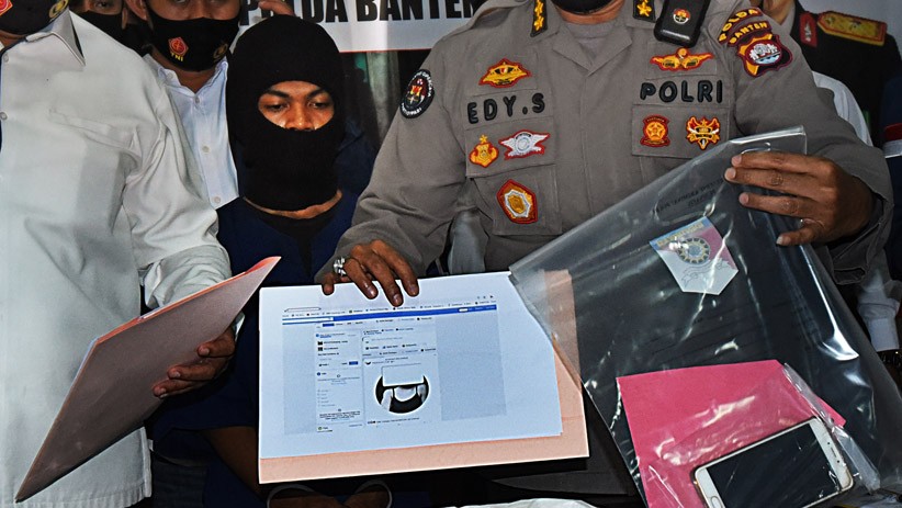 Jual Beli Konten Pornografi kepada Anak di Bawah Umur, RK Ditangkap Polisi - Bagian 2