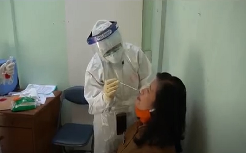 Jelang Sekolah Tatap Muka, Ribuan Guru di Cimahi Tes Swab Massal