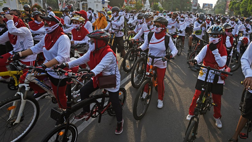 Kampanye Lawan Covid-19, Ratusan Pesepeda Berkumpul di Alun-Alun Serang - Bagian 1