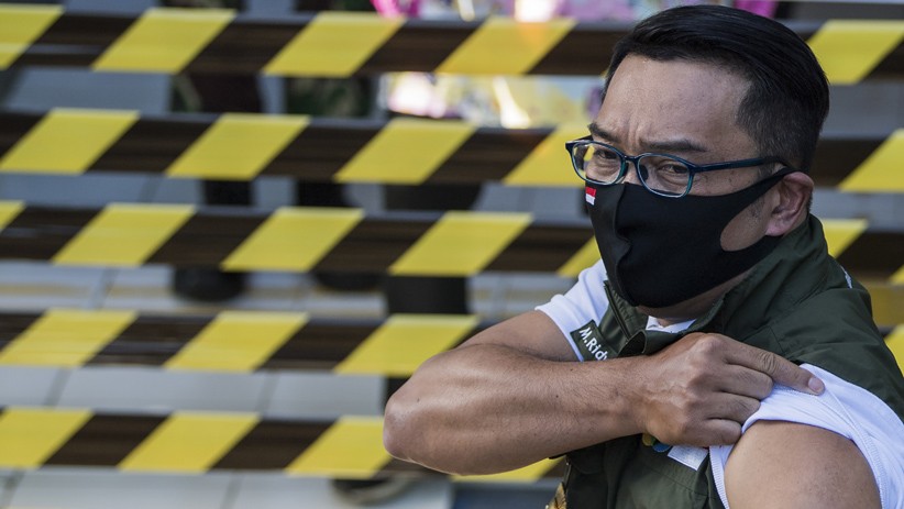 Ridwan Kamil Relawan Pertama yang Disuntik Vaksin Covid-19 - Bagian 1