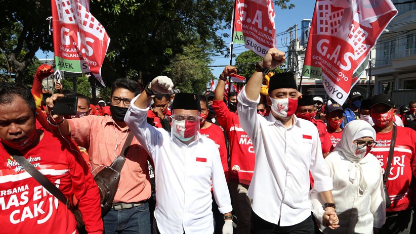 Ratusan Simpatisan PDIP Antarkan Eri-Armuji Daftar Pilwalkot Surabaya - Bagian 1