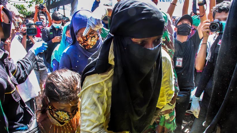 296 Imigran Etnis Rohingya Terdampar di Perairan Aceh - Bagian 3