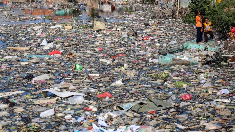 Kali Perancis Tangerang Dipenuhi Sampah - Bagian 1
