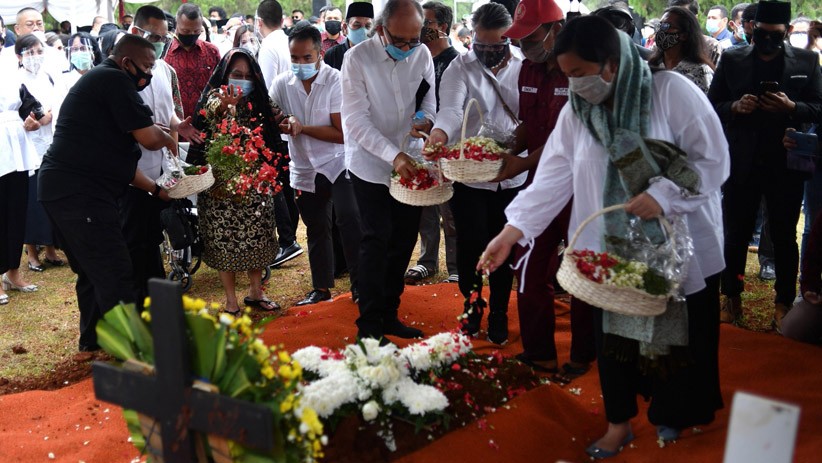 Suasana Pemakaman Jakob Oetama di Taman Makam Pahlawan Kalibata - Bagian 1